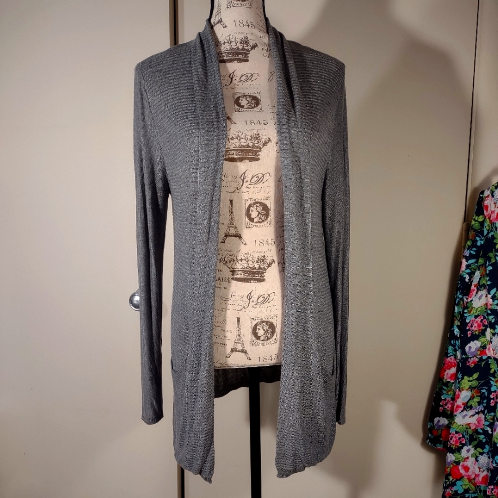 "Lulu B" Cardigan Sweater, size S, thin poly-knit, button less, grey